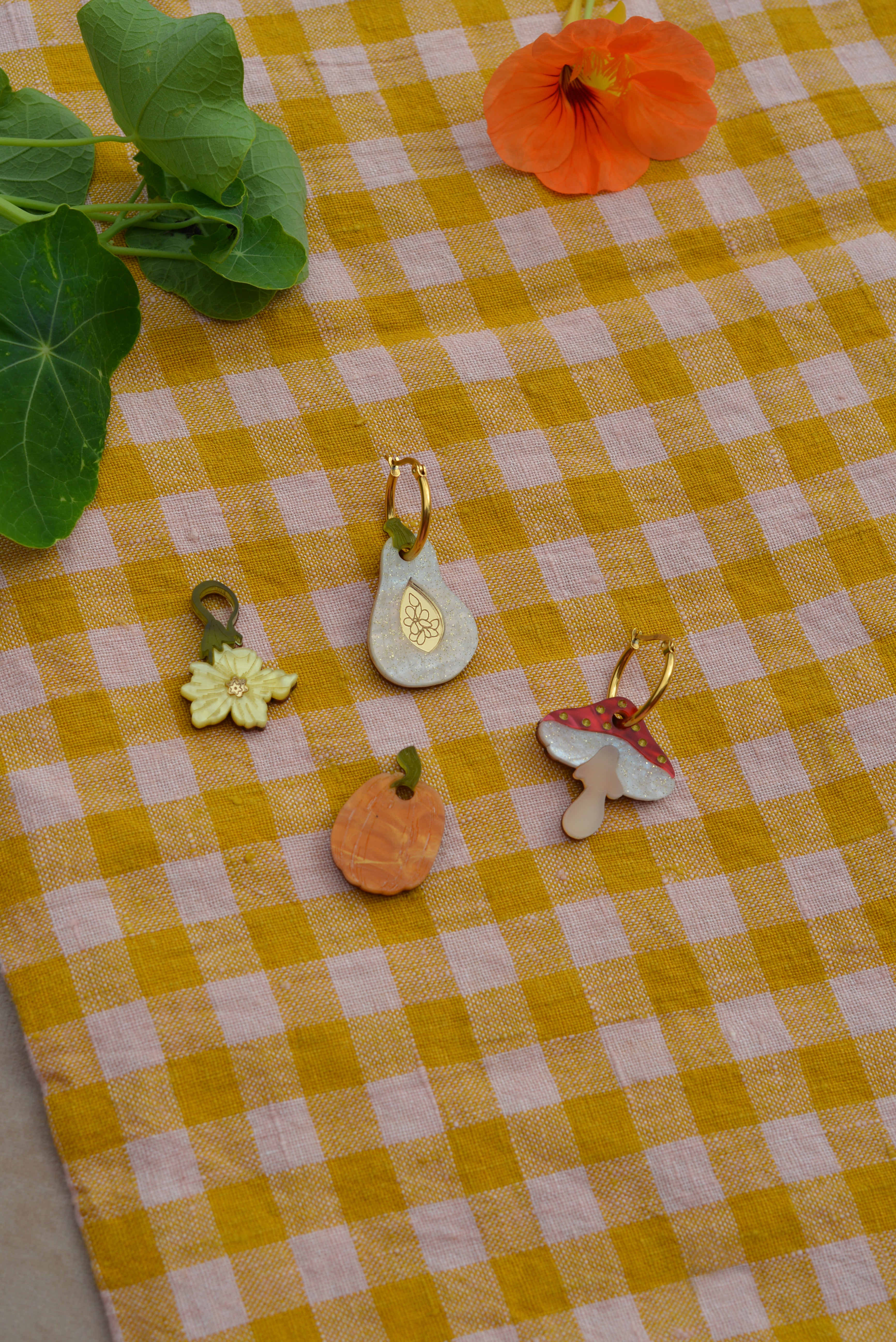 White Squash Hoops
