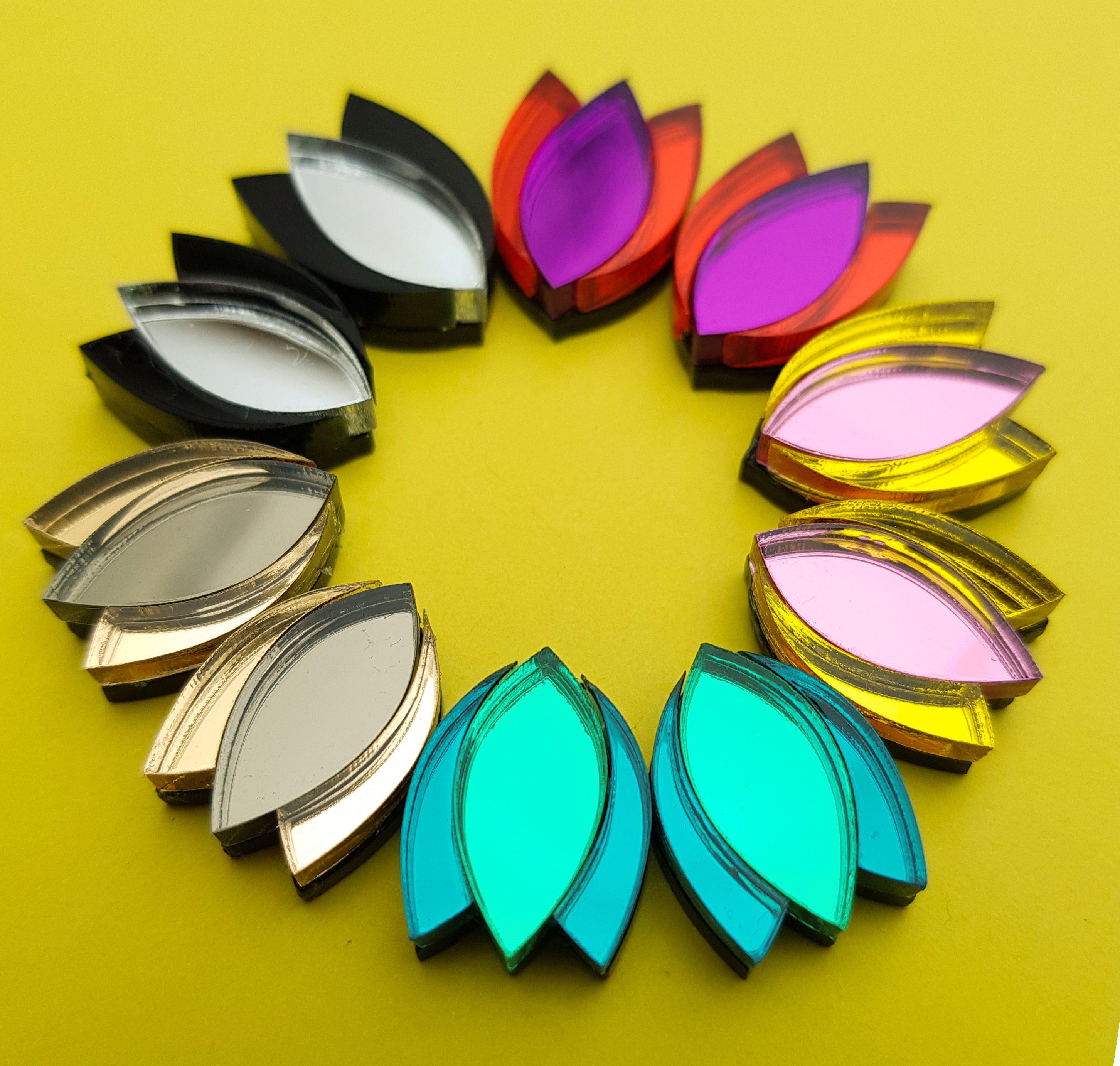 Dahlia Stud Earrings (bronze/gold)