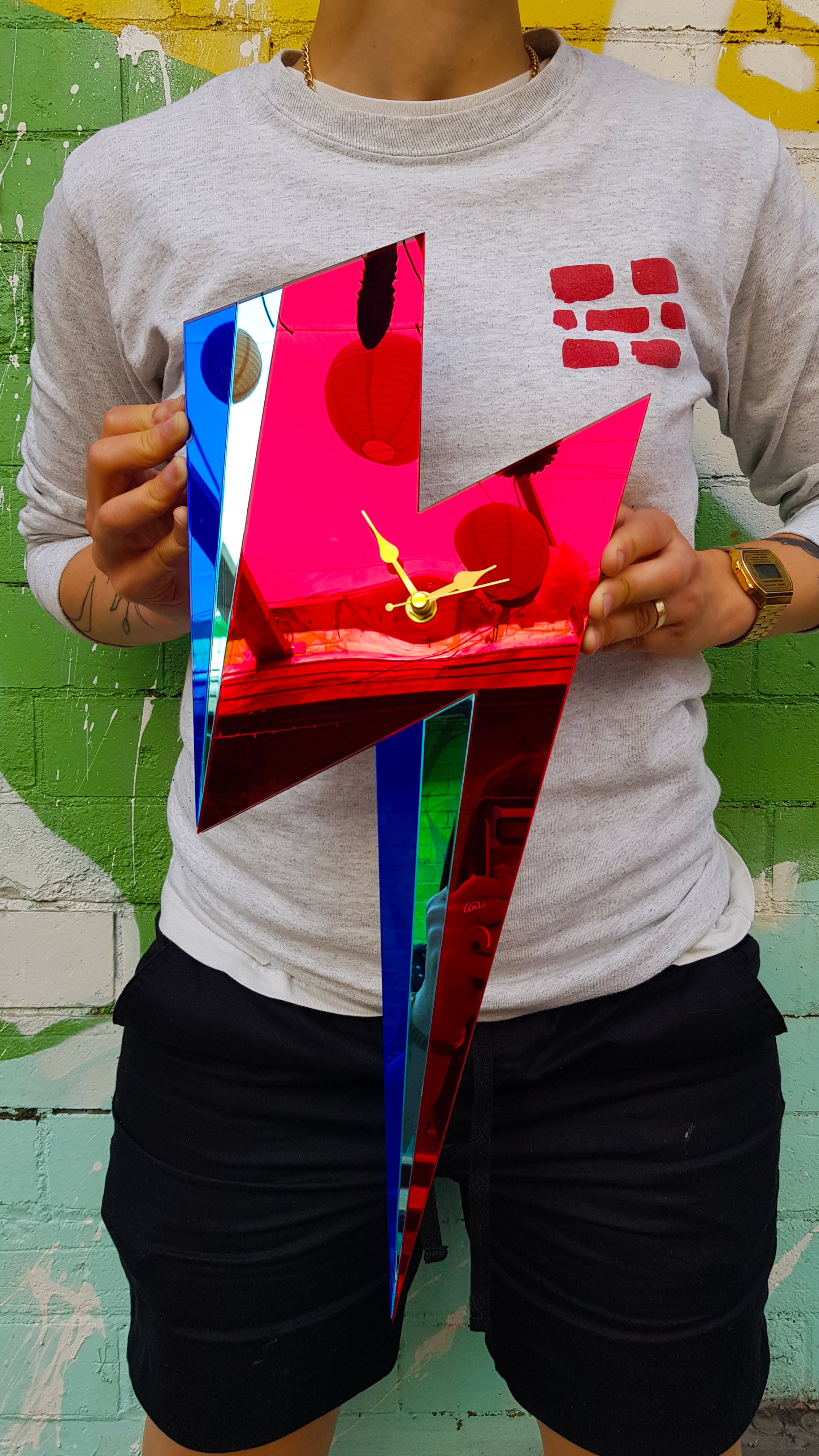 Horloge Lightning Bolt (bleu clair/bleu foncé/rouge)