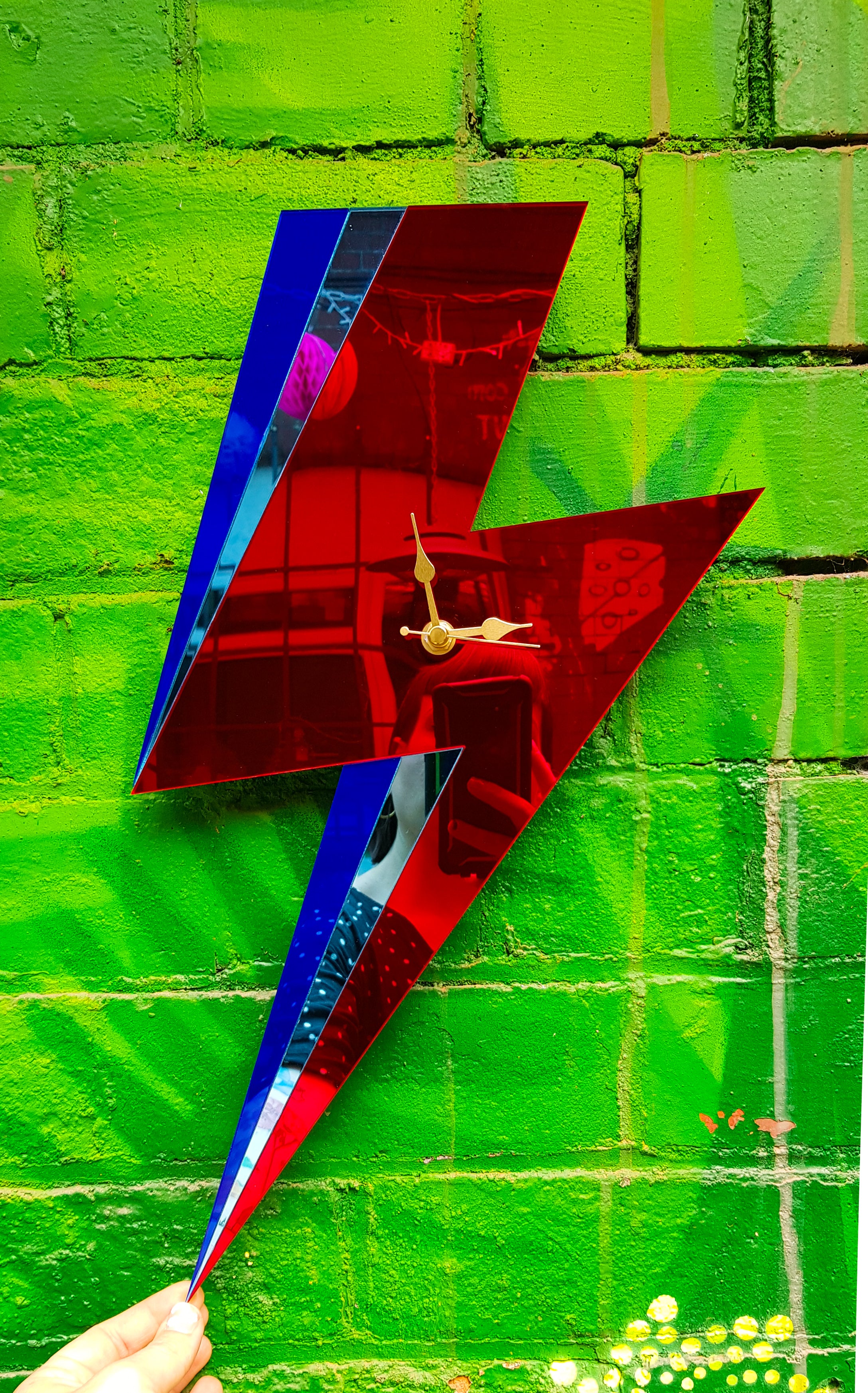 Horloge Lightning Bolt (bleu clair/bleu foncé/rouge)