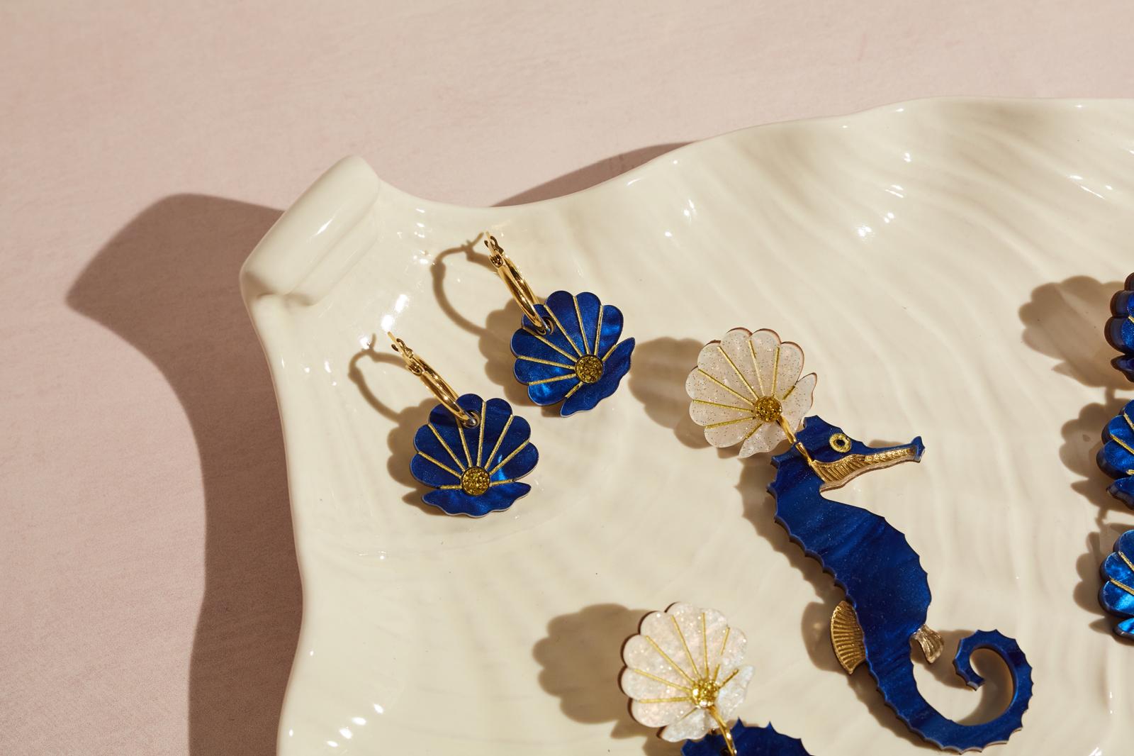 Clam Hoops Royal Blue