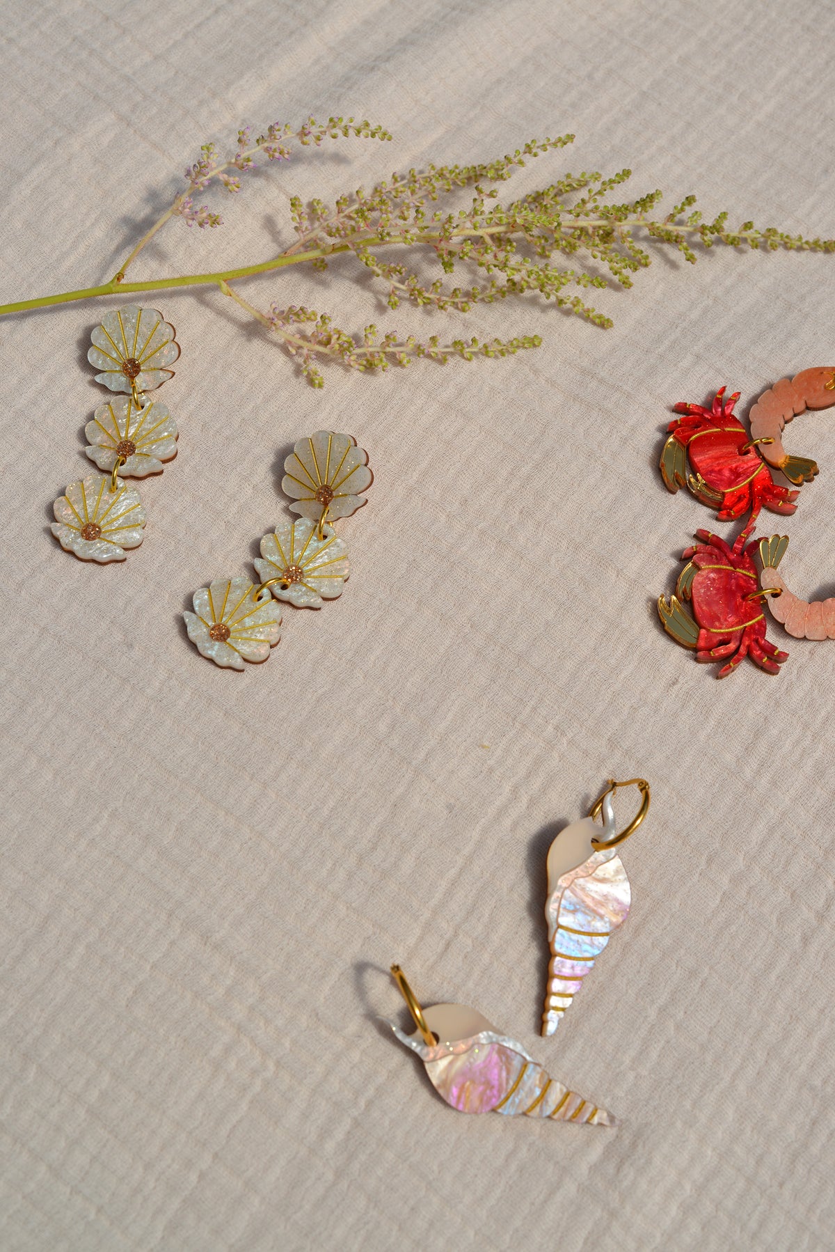 Twist Shell Hoops – fizzgoespop