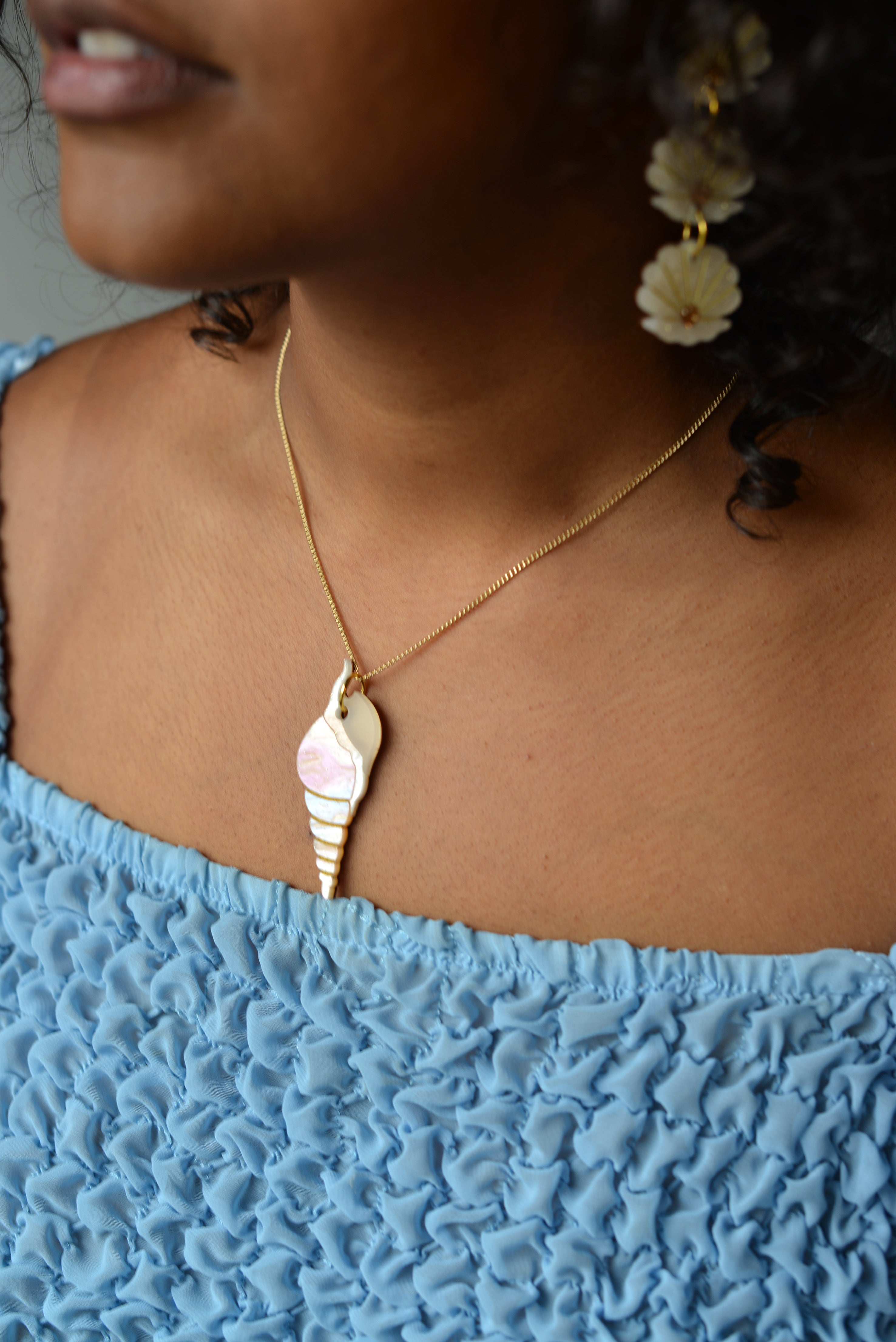 Twist Shell Necklace