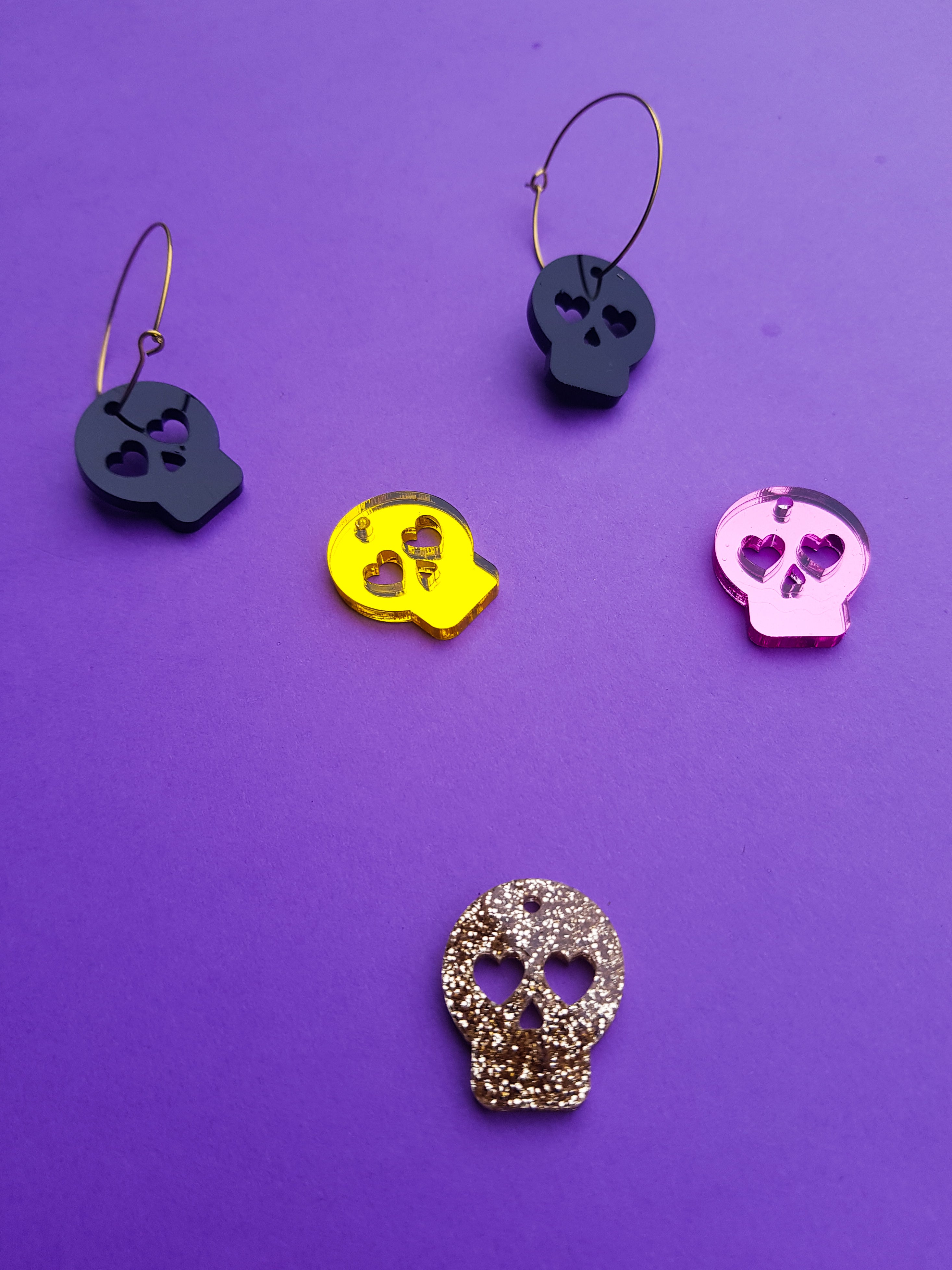 Mini skull hoop earrings