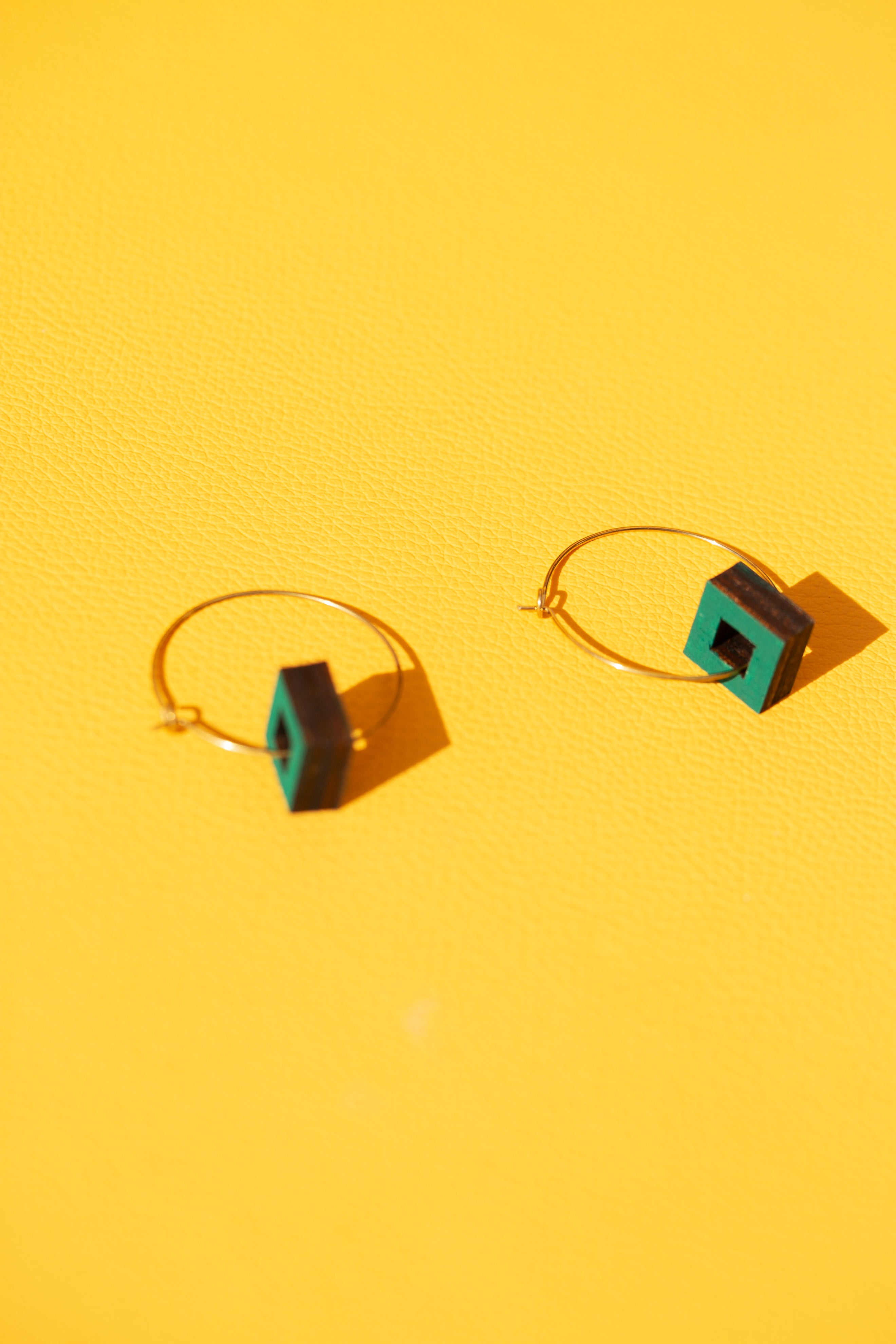 Tondo mini brass hoops earrings