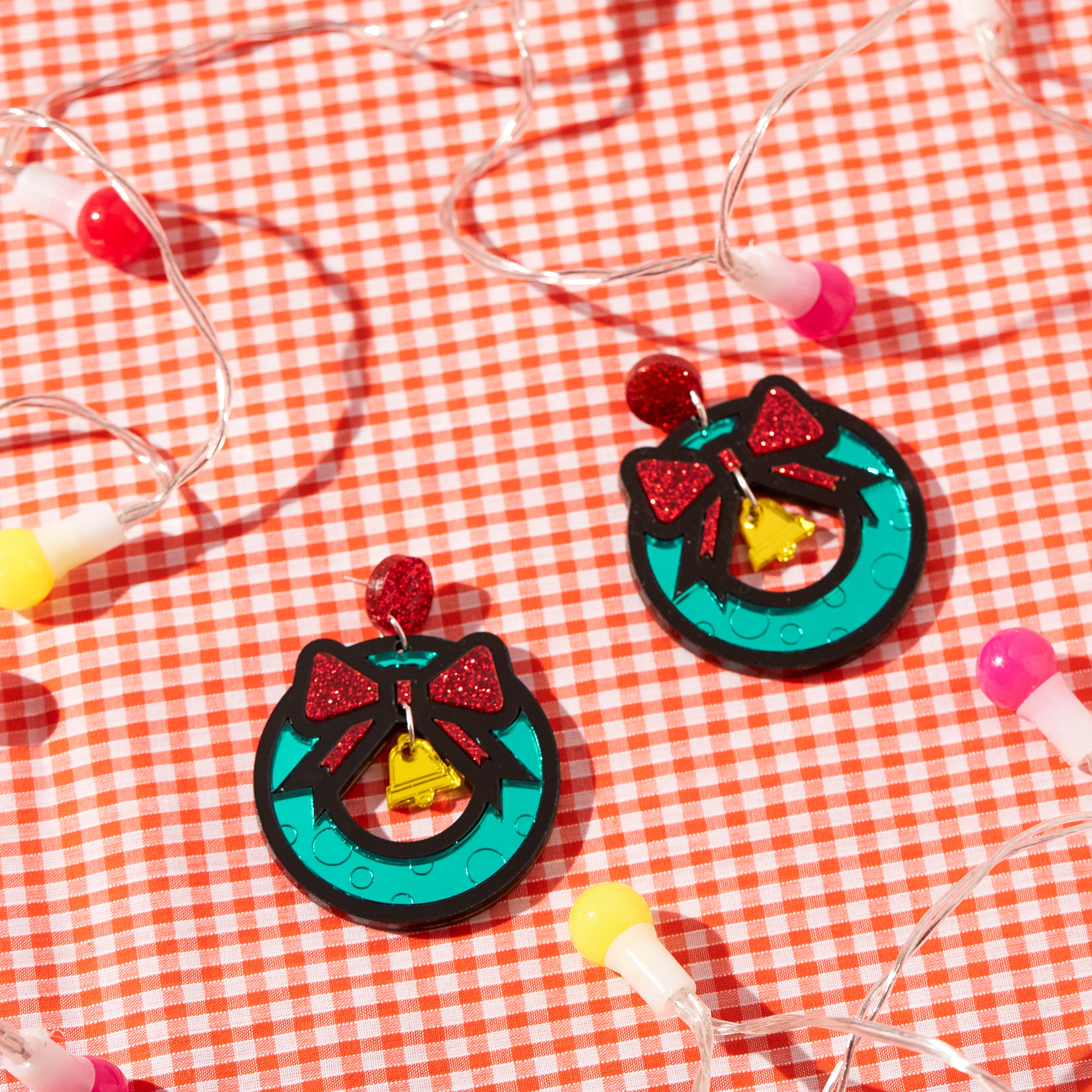 Boucles d'oreilles couronne de Noël kitsch