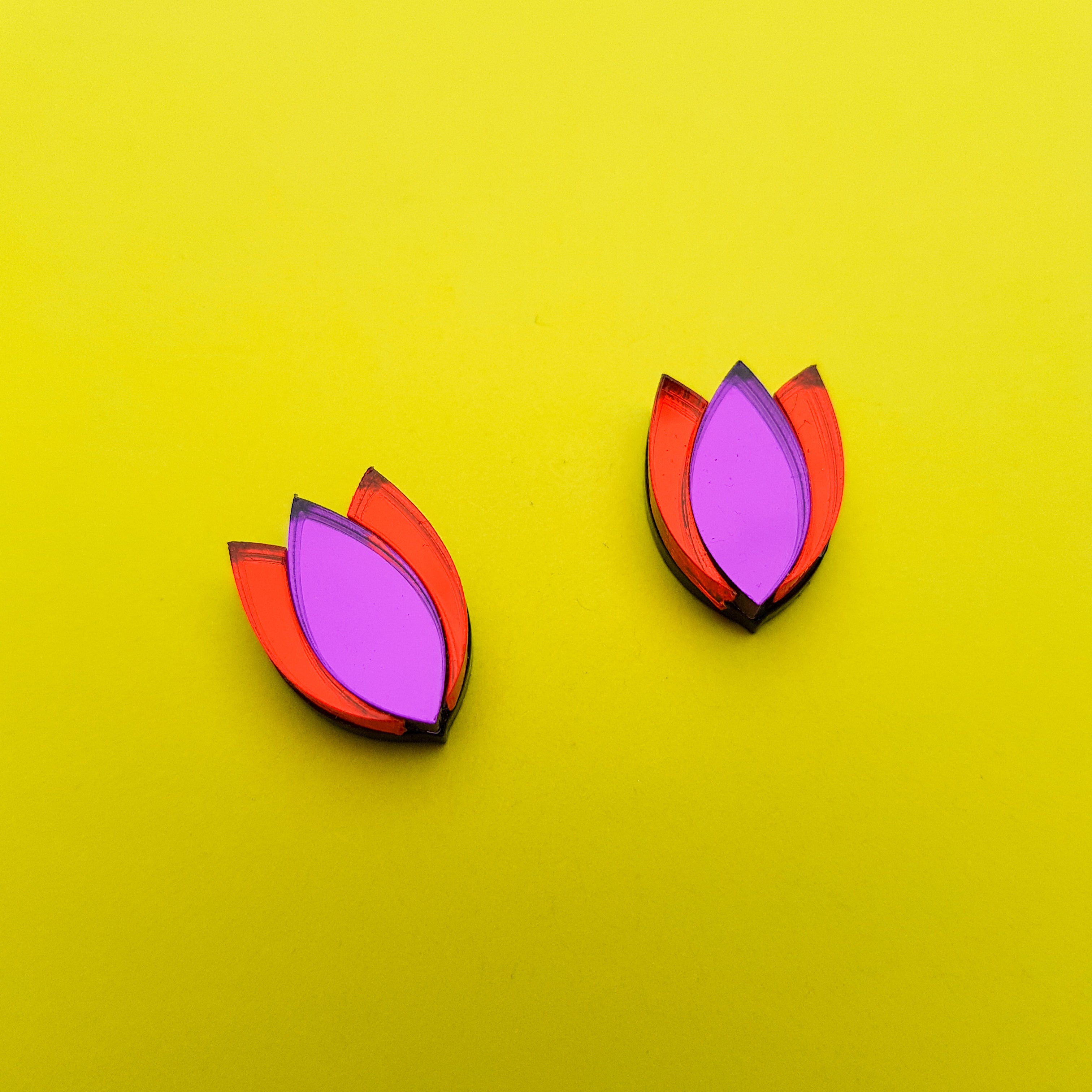 Dahlia Stud Earrings (red/purple)