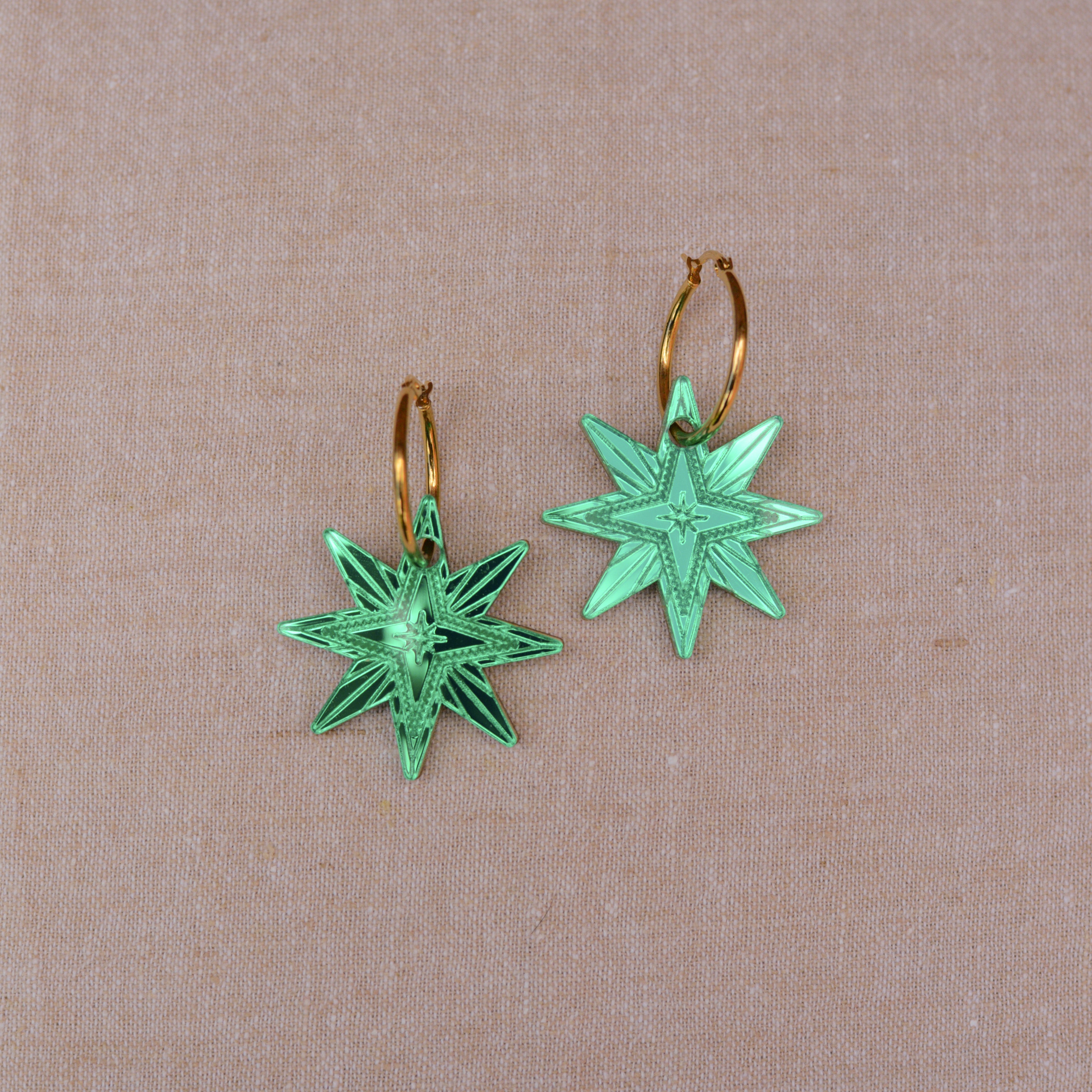 Boucles d'oreilles créoles étoiles en édition limitée