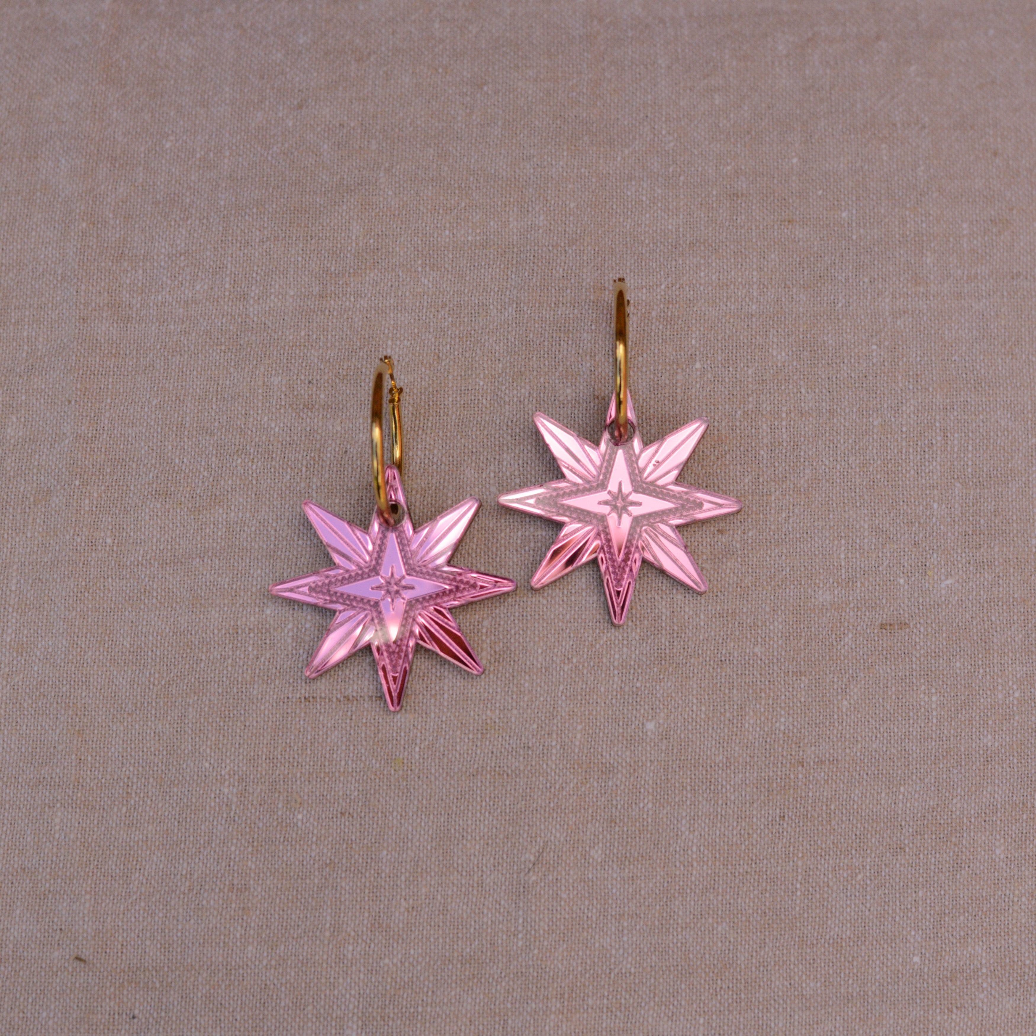 Boucles d'oreilles créoles étoiles en édition limitée